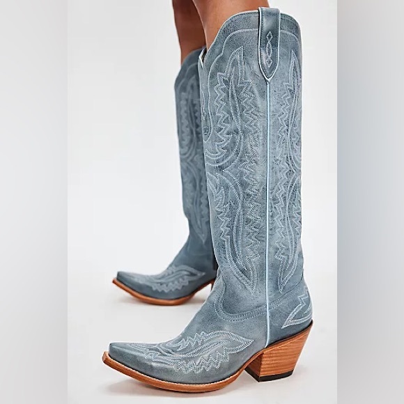 Ariat Shoes - Ariat Casanova Western Boots Vintage Denim